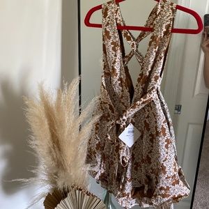 Selfie Leslie rust orange floral romper